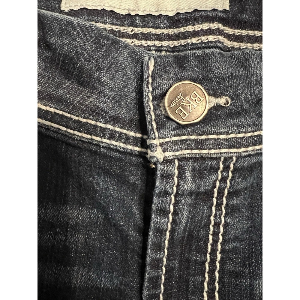 BKE Buckle Shorts Womens Size 31 Dakota Bermuda Denim Embroid Inseam 10 Inches - Picture 7 of 8